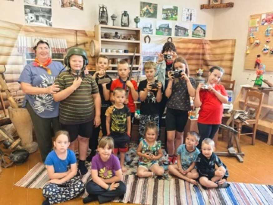 Экскурсия в школьный краеведческий музей.