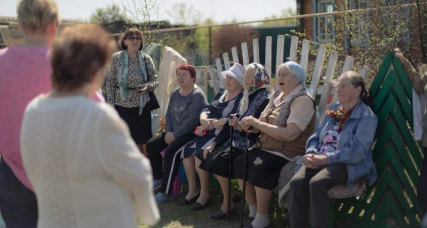 С Международным днём соседей!