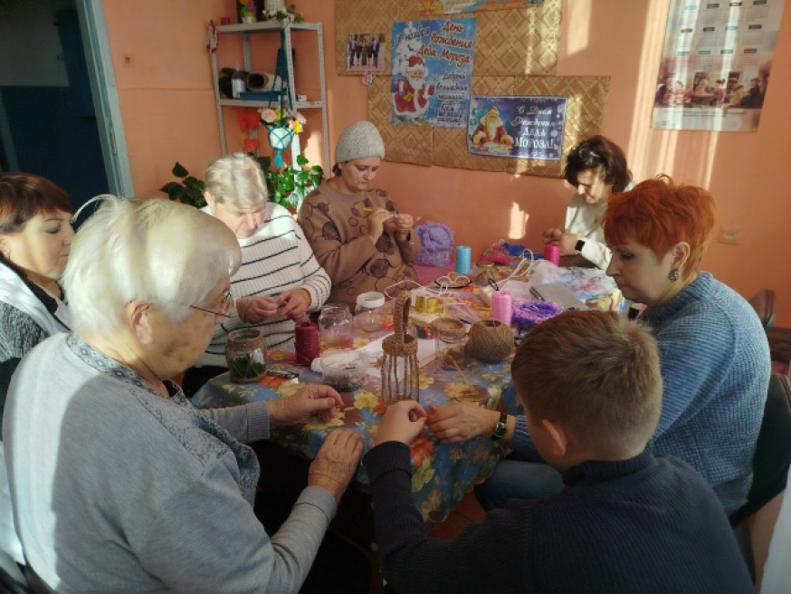 Кипит работа в нашем клубе